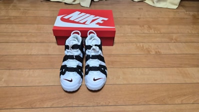 NIKE AIR MORE UPTEMPO "WHITE/BLACK/UNIVERSITY RED"(2020)