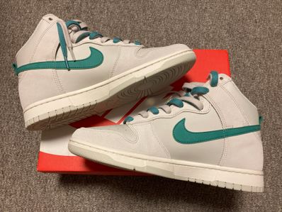 Nike Dunk High SE First Use "Light Bone/Green Noise"