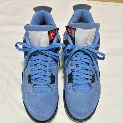 Nike Air Jordan 4 "University Blue"