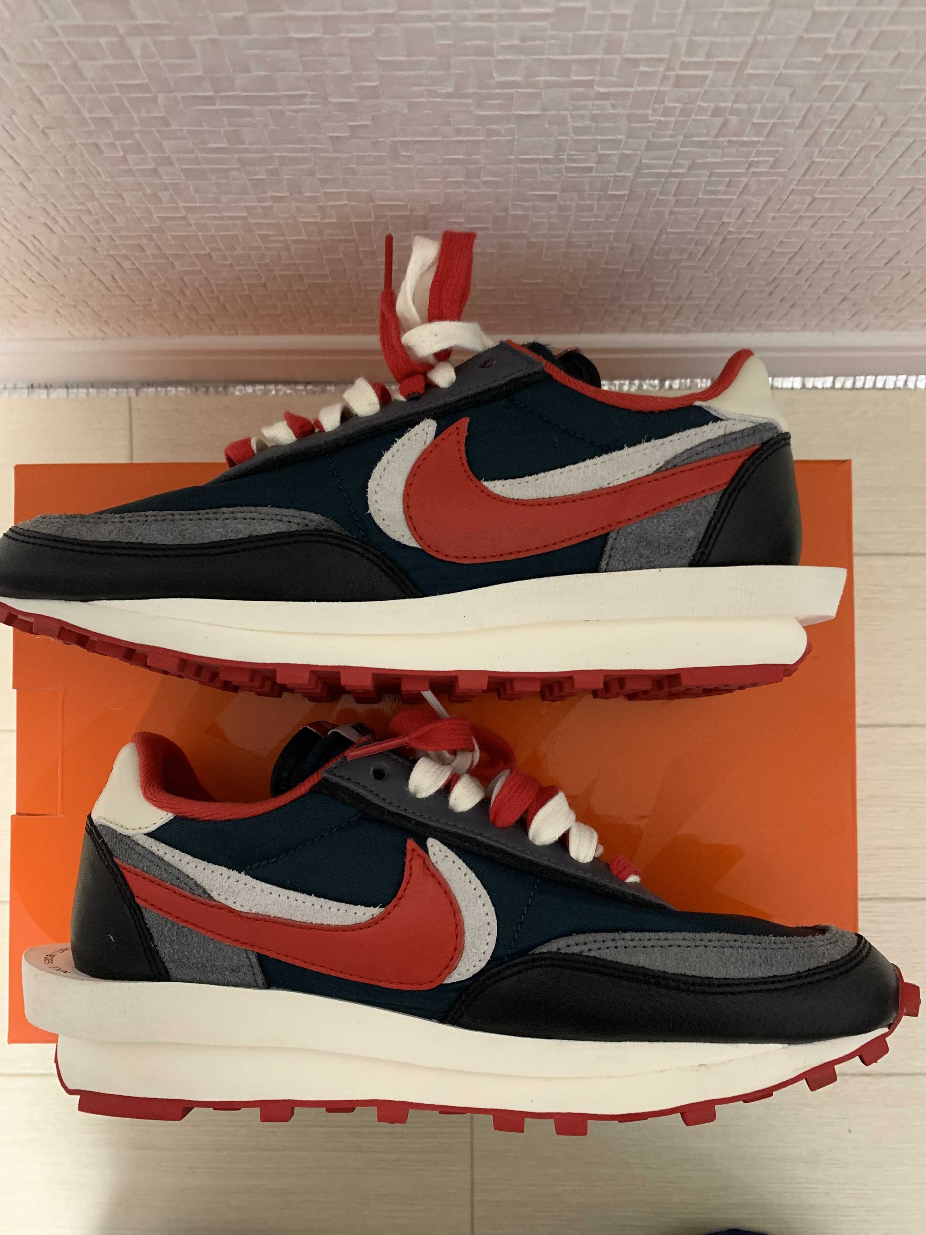 UNDERCOVER × sacai × Nike LD Waffle "Midnight Spruce/Pale Ivory-Dark Grey-University Red"