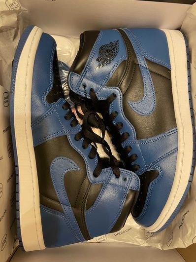 Nike Air Jordan 1 Retro High OG "Dark Marina Blue"