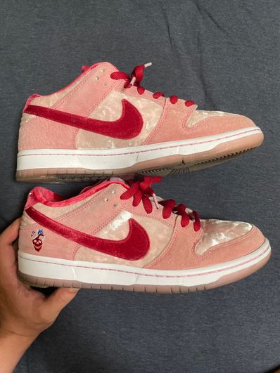 Strangelove × Nike SB Dunk Low "Valentine’s Day"