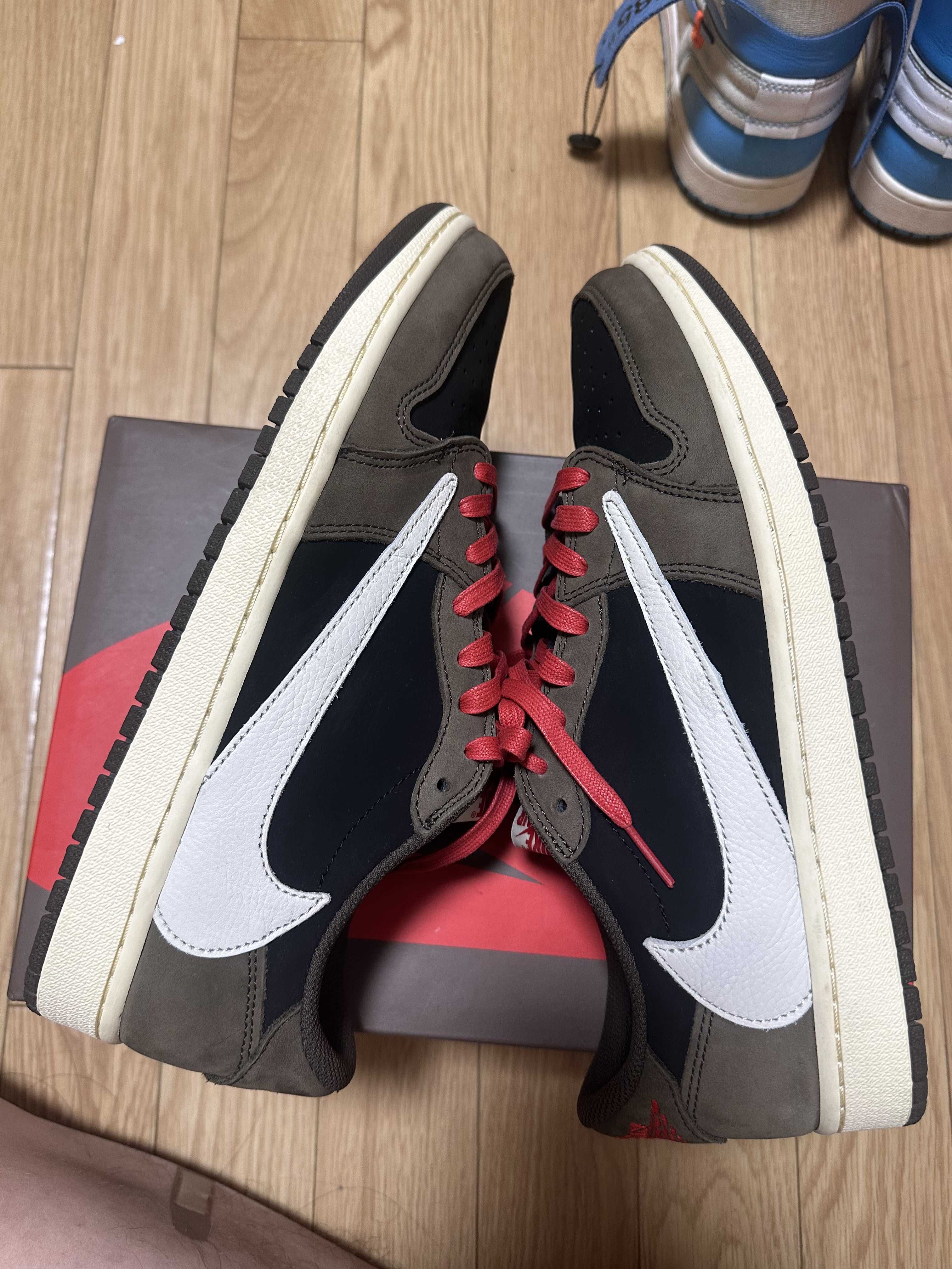 Travis Scott × Nike Air Jordan 1 Low OG SP-T "Black/Dark Mocha"