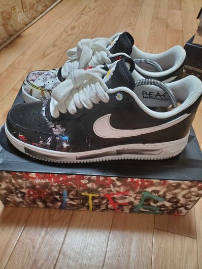 PEACEMINUSONE × Nike Air Force 1 Low Para Noise "Black" / G-DRAGON
