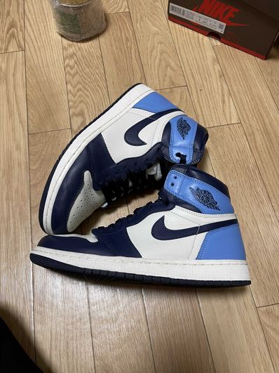 Nike Air Jordan 1 Retro High OG "Obsidian/University Blue"