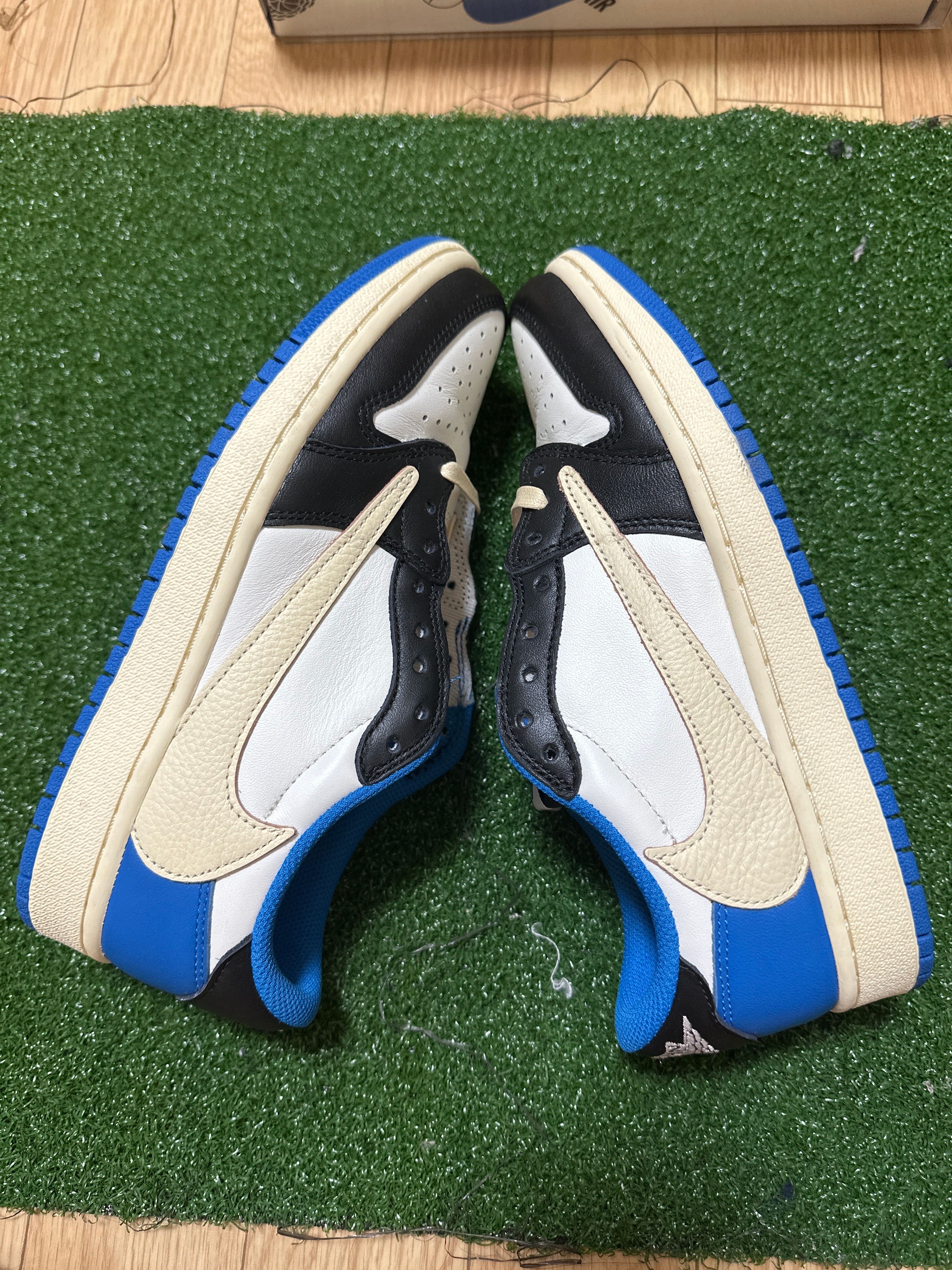Travis Scott × fragment design × Nike Air Jordan 1 Low OG SP "Military Blue"