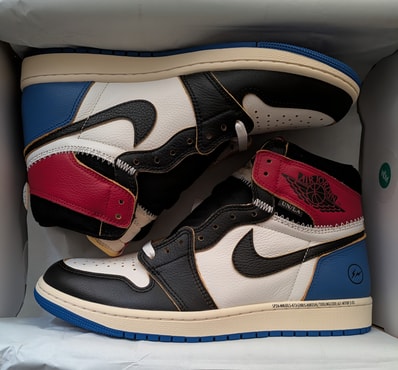 fragment design × UNION × Nike Air Jordan 1 High OG "Black/Varsity Red"