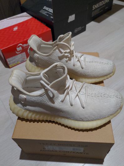 adidas YEEZY Boost 350 V2 "Cream White"