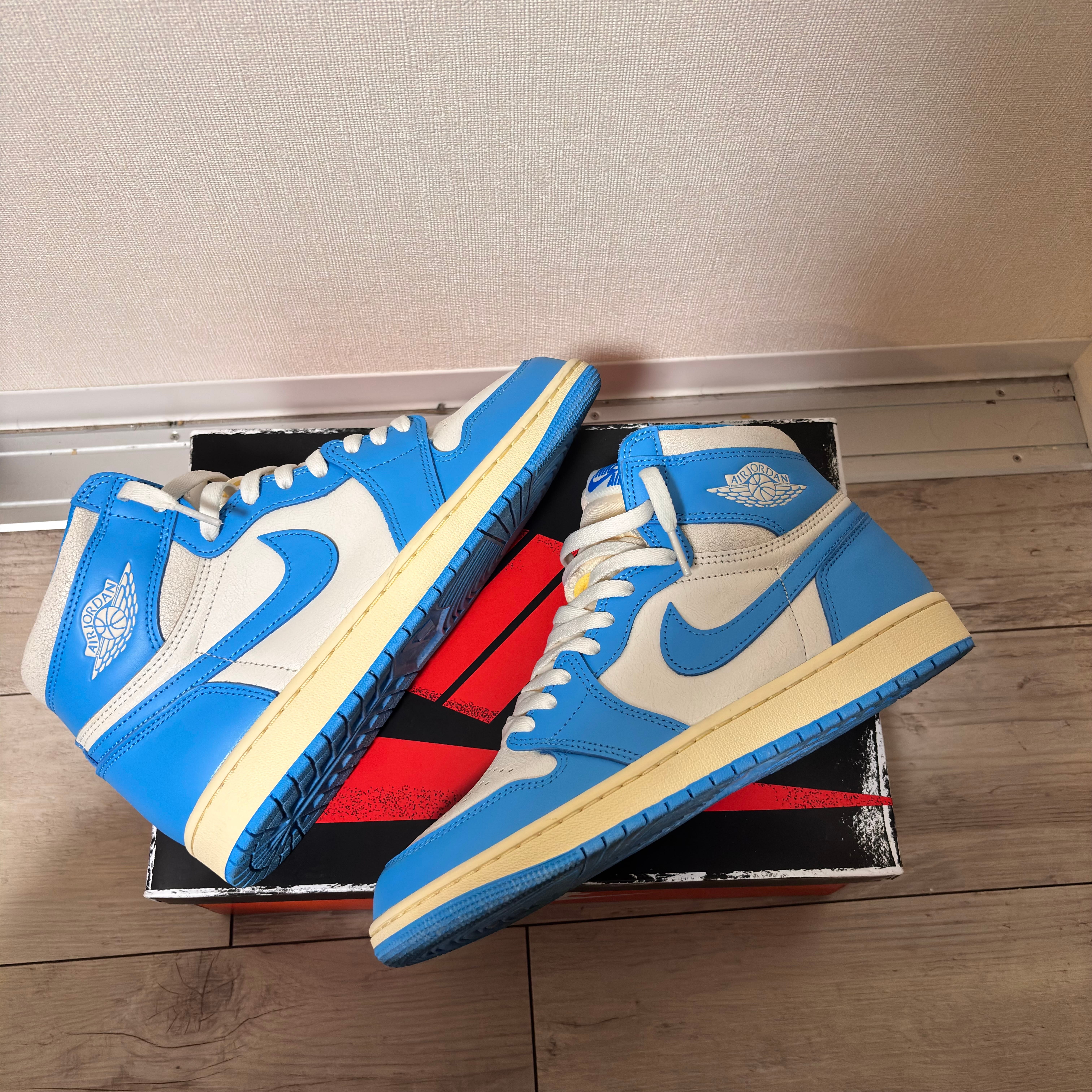 ナイキ エアジョーダン1 レトロ ハイ OG "UNC リイマジンド"