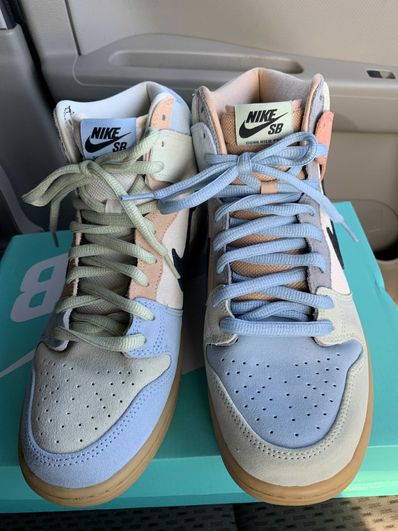 Nike SB Dunk High "Easter Spectrum"