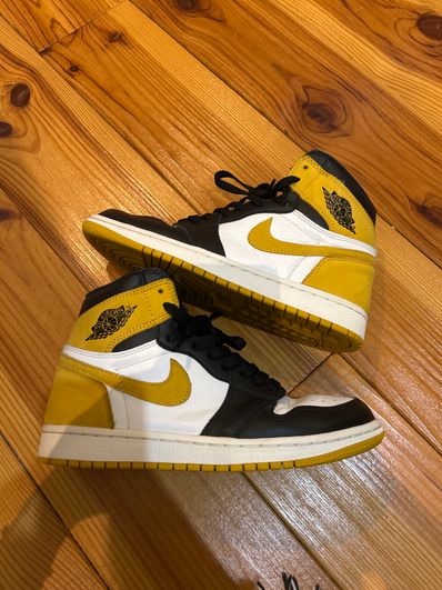 Nike Air Jordan 1 Retro High OG "Black Toe/Yellow Ochre"