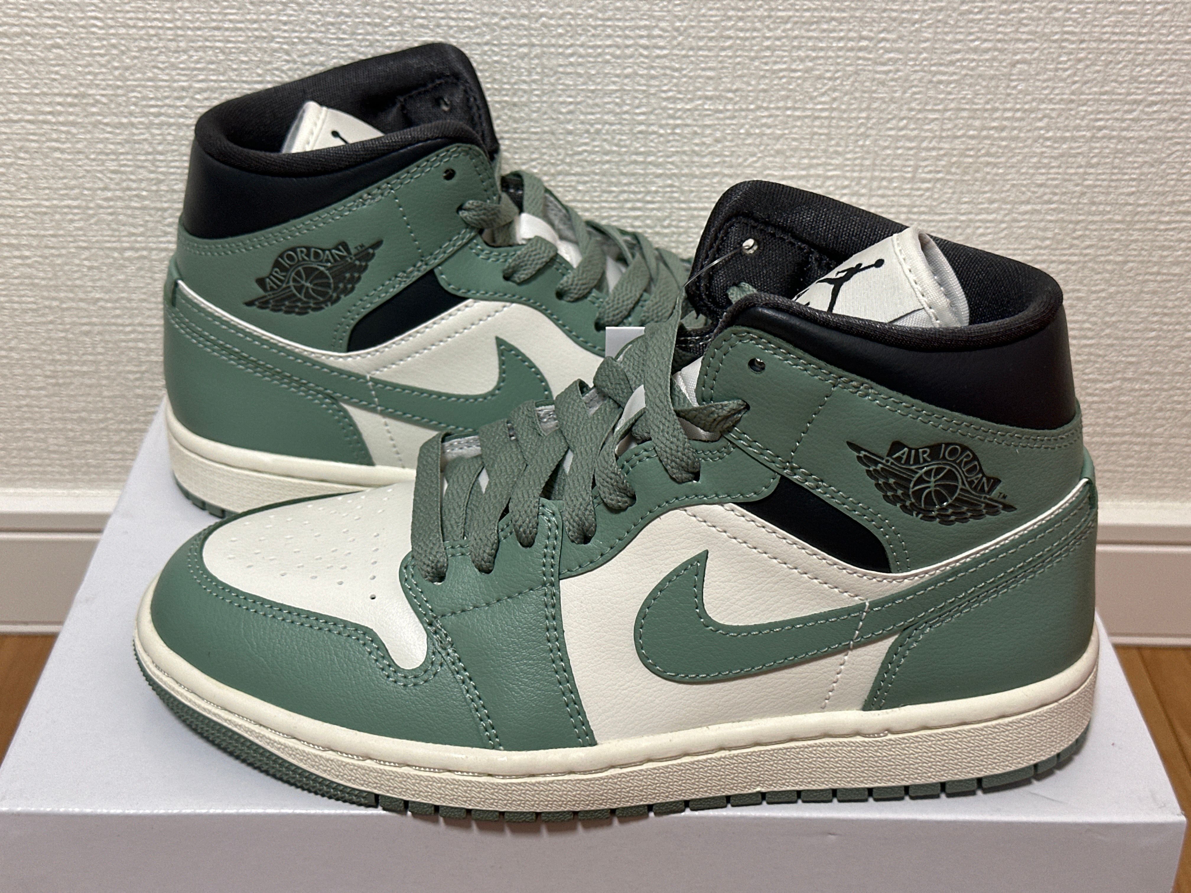 Nike Women's Air Jordan 1 Mid "Jade Smoke"