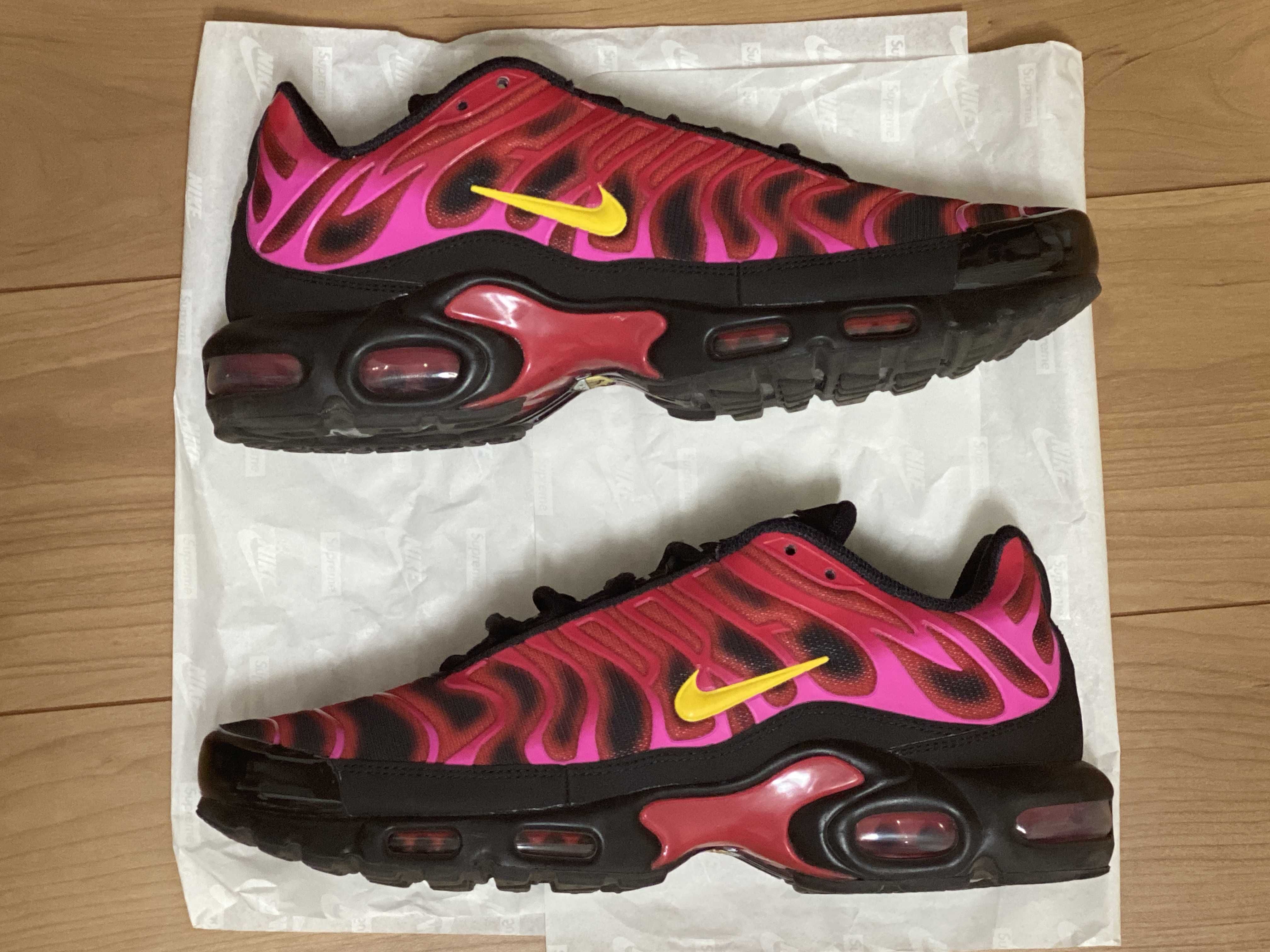 Supreme × Nike Air Max Plus "Hyper Grape"