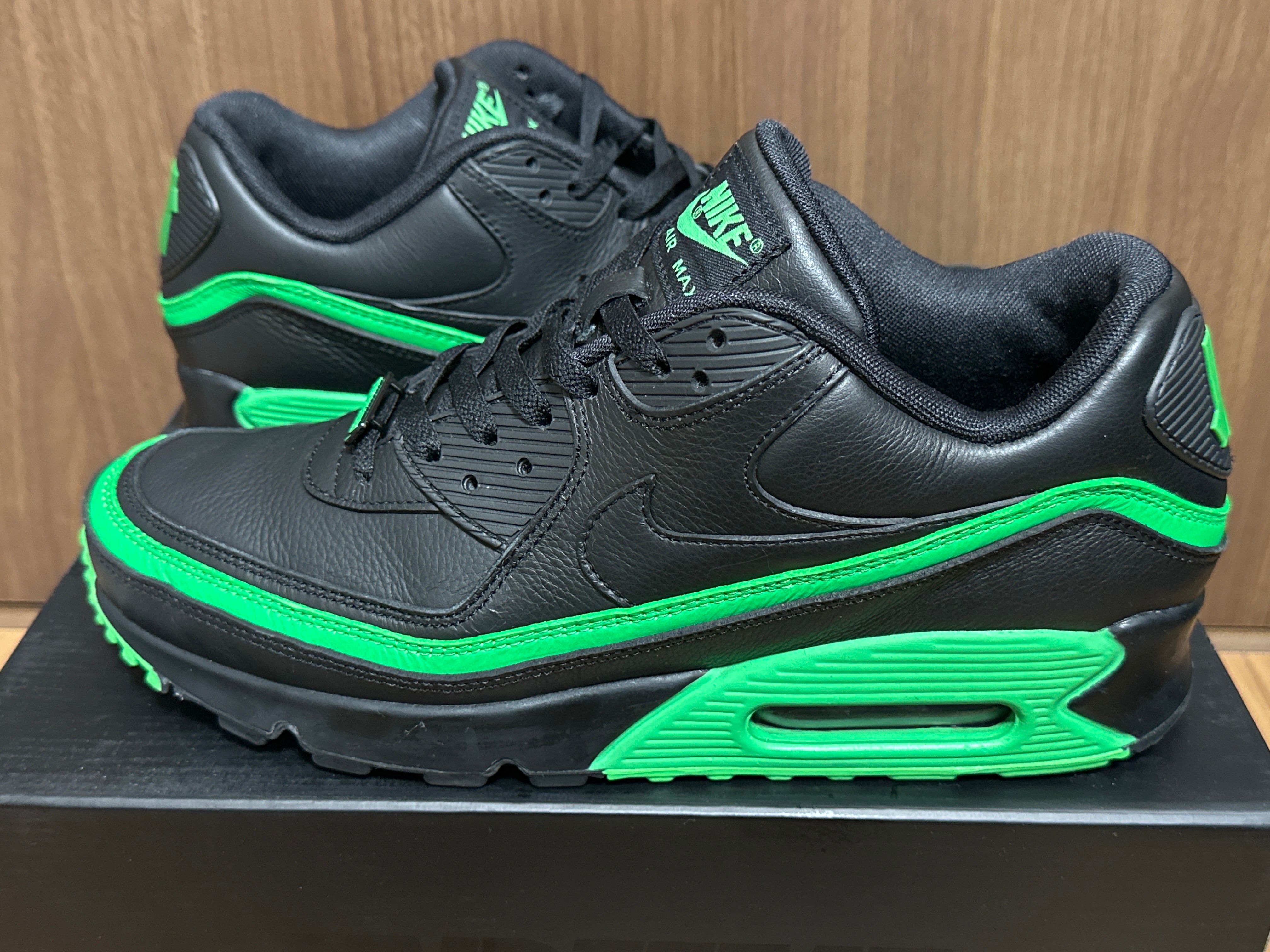 UNDEFEATED × Nike Air Max 90 "Black/Green"