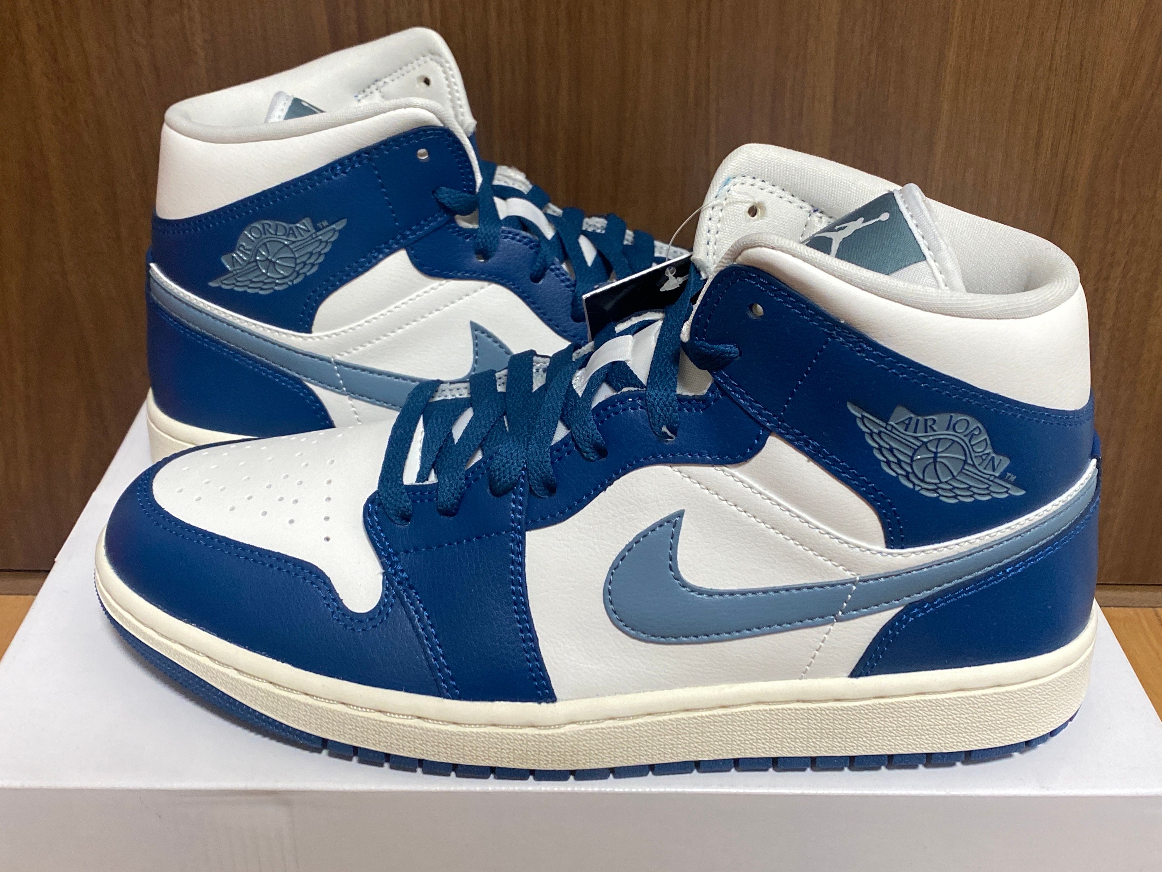Nike Women's Air Jordan 1 Mid "Sky J French Blue"