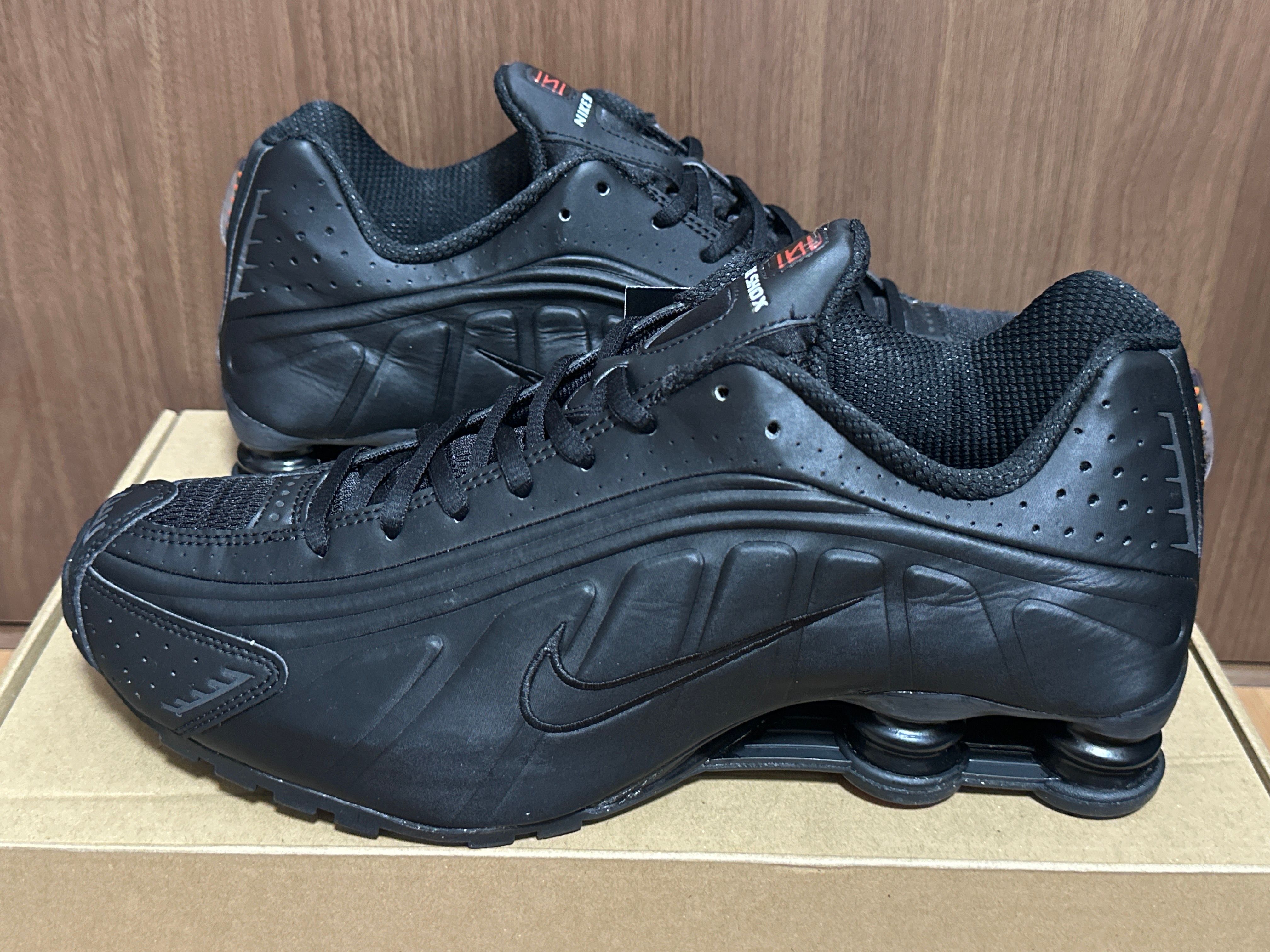 Nike Women's Shox R4 "Black"