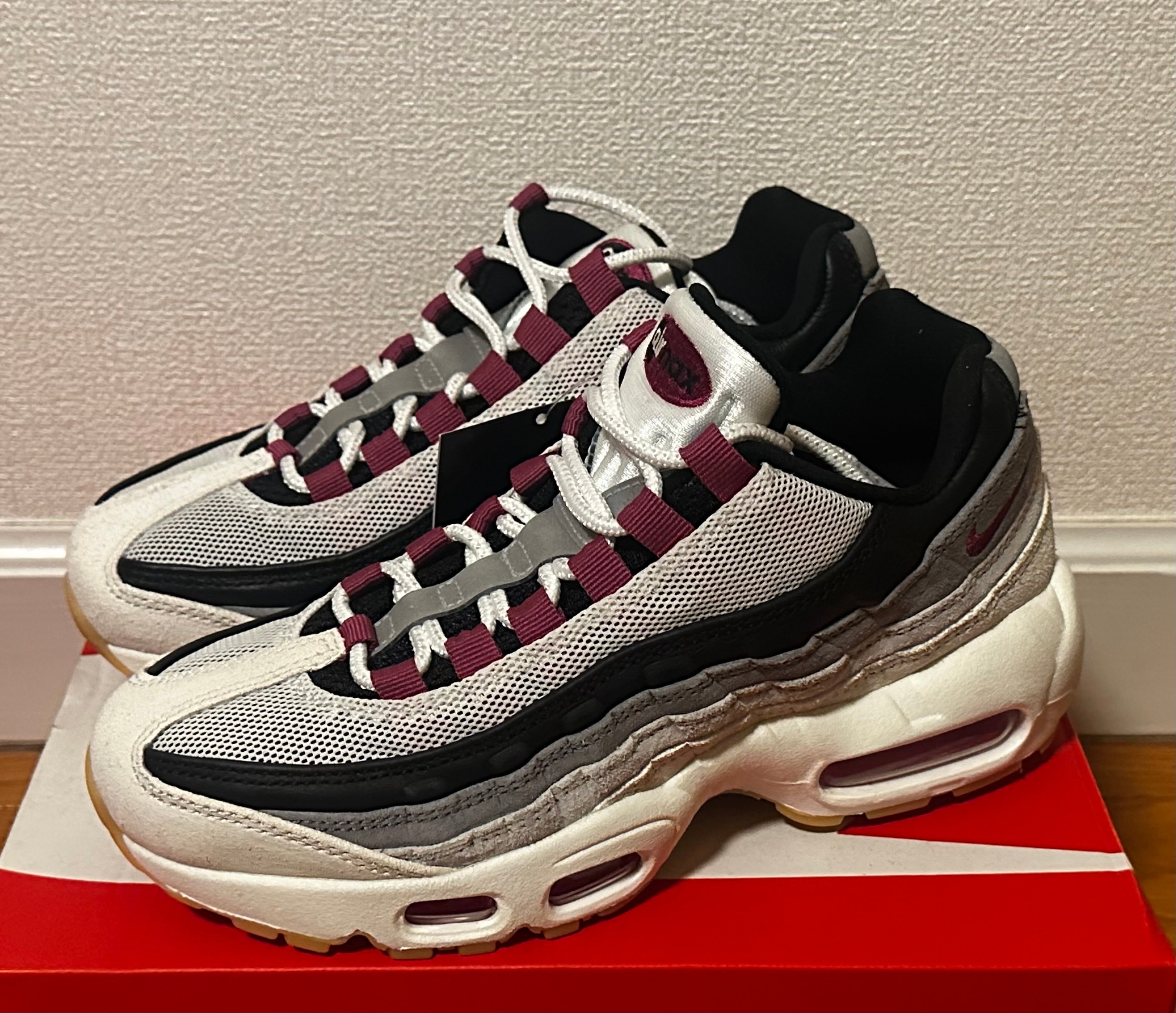 Nike SB Air Max 95 "Summit White/Cactus Flower"