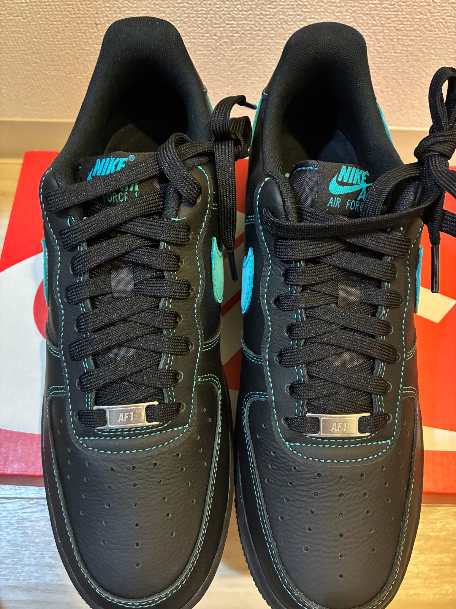 Nike Air Force 1 Low "Black Tiffany"