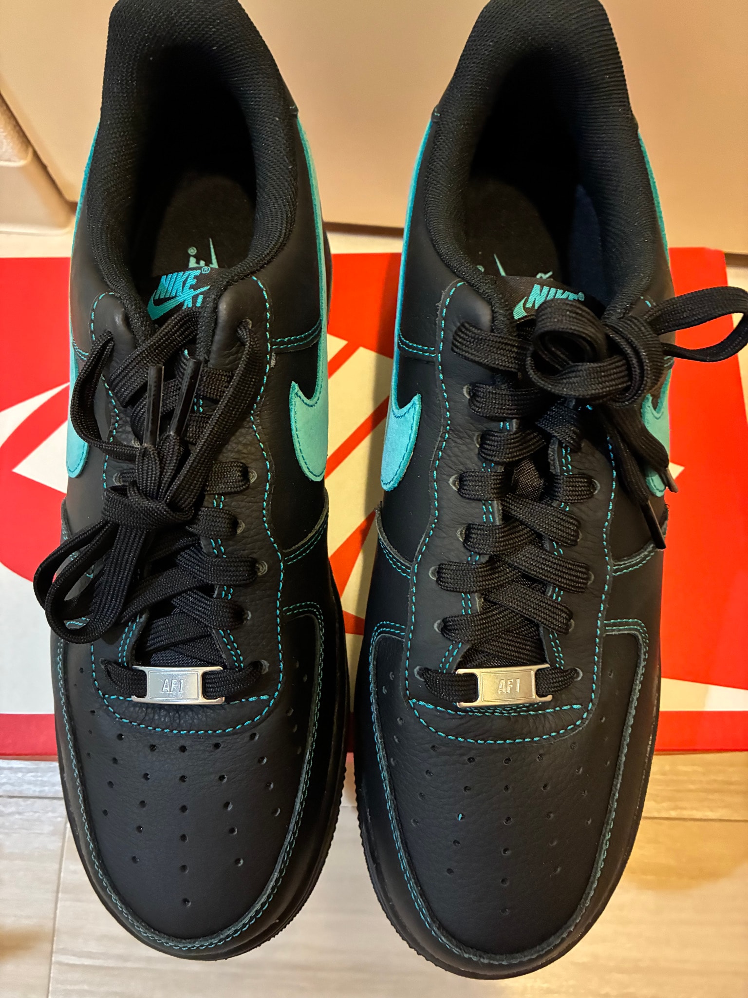 Nike Air Force 1 Low "Black Tiffany"