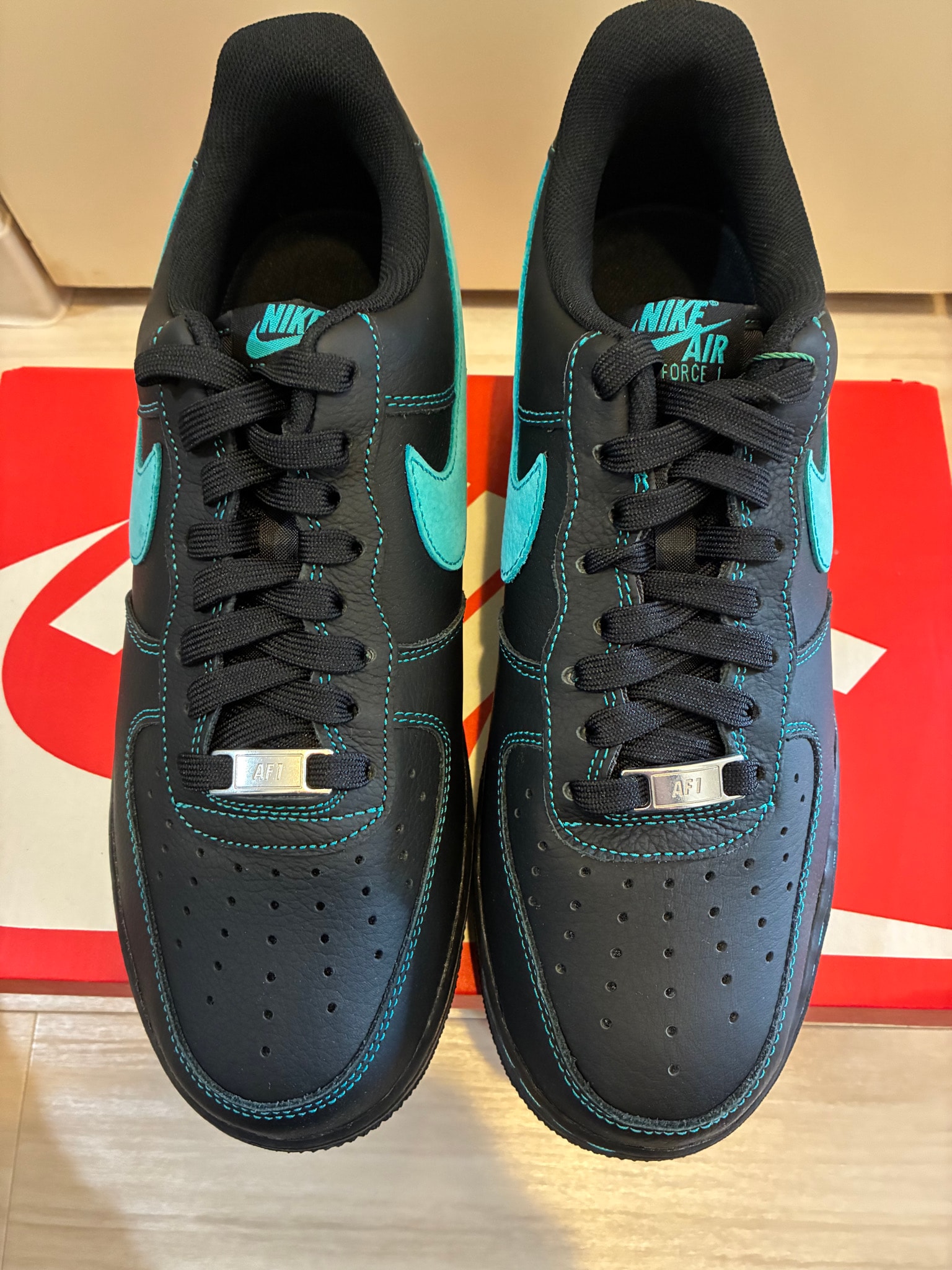 Nike Air Force 1 Low "Black Tiffany"