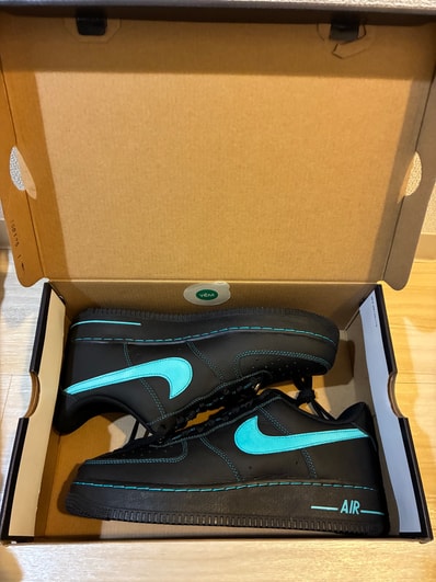 Nike Air Force 1 Low "Black Tiffany"