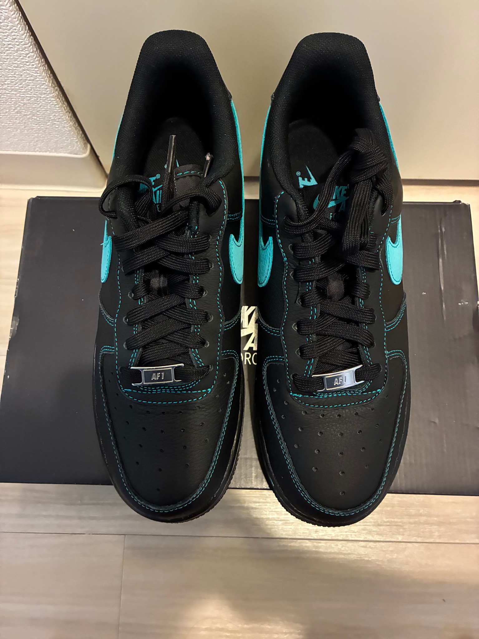 Nike Air Force 1 Low "Black Tiffany"