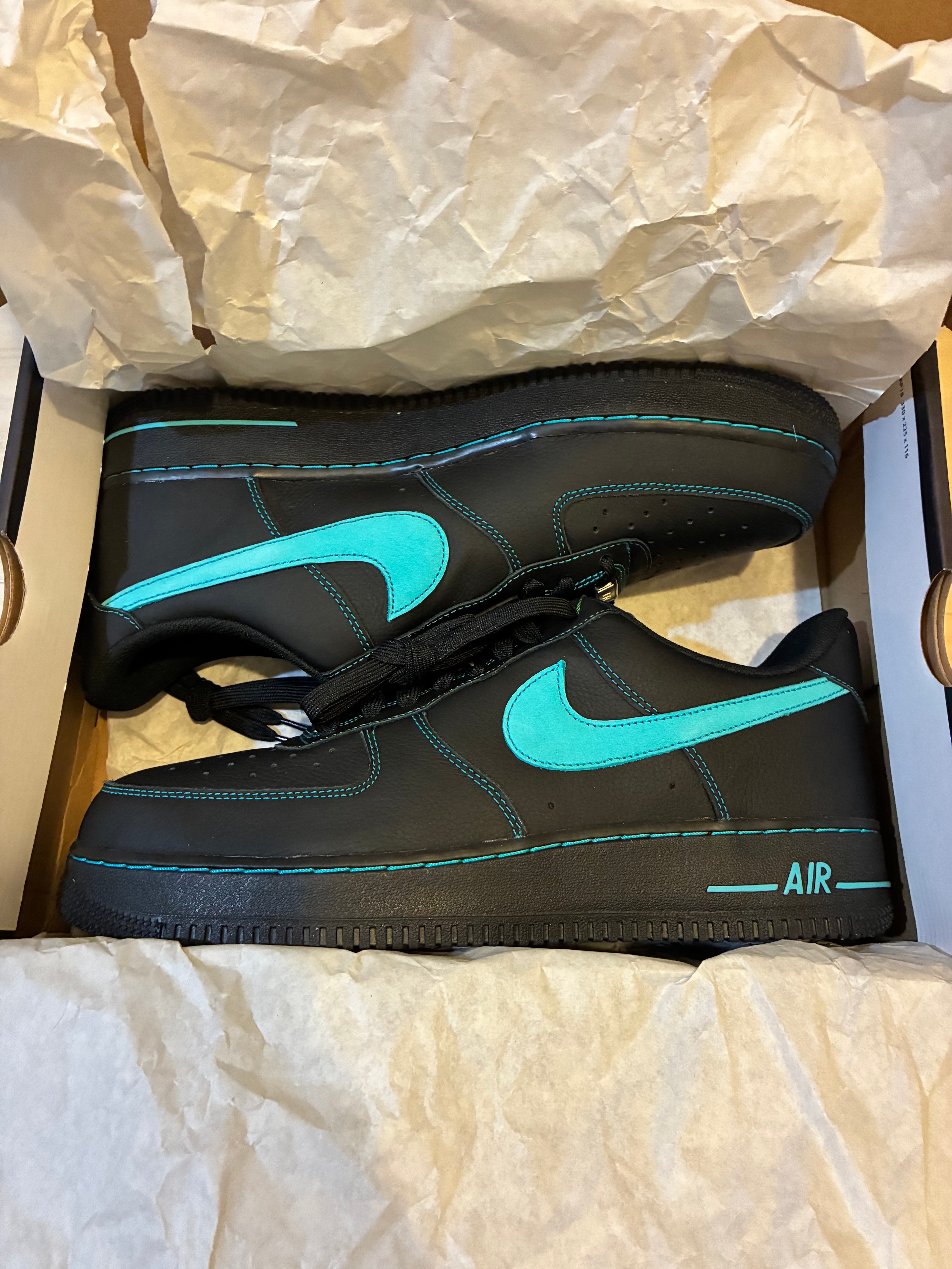 Nike Air Force 1 Low "Black Tiffany"