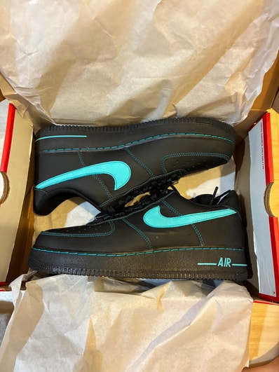 Nike Air Force 1 Low "Black Tiffany"