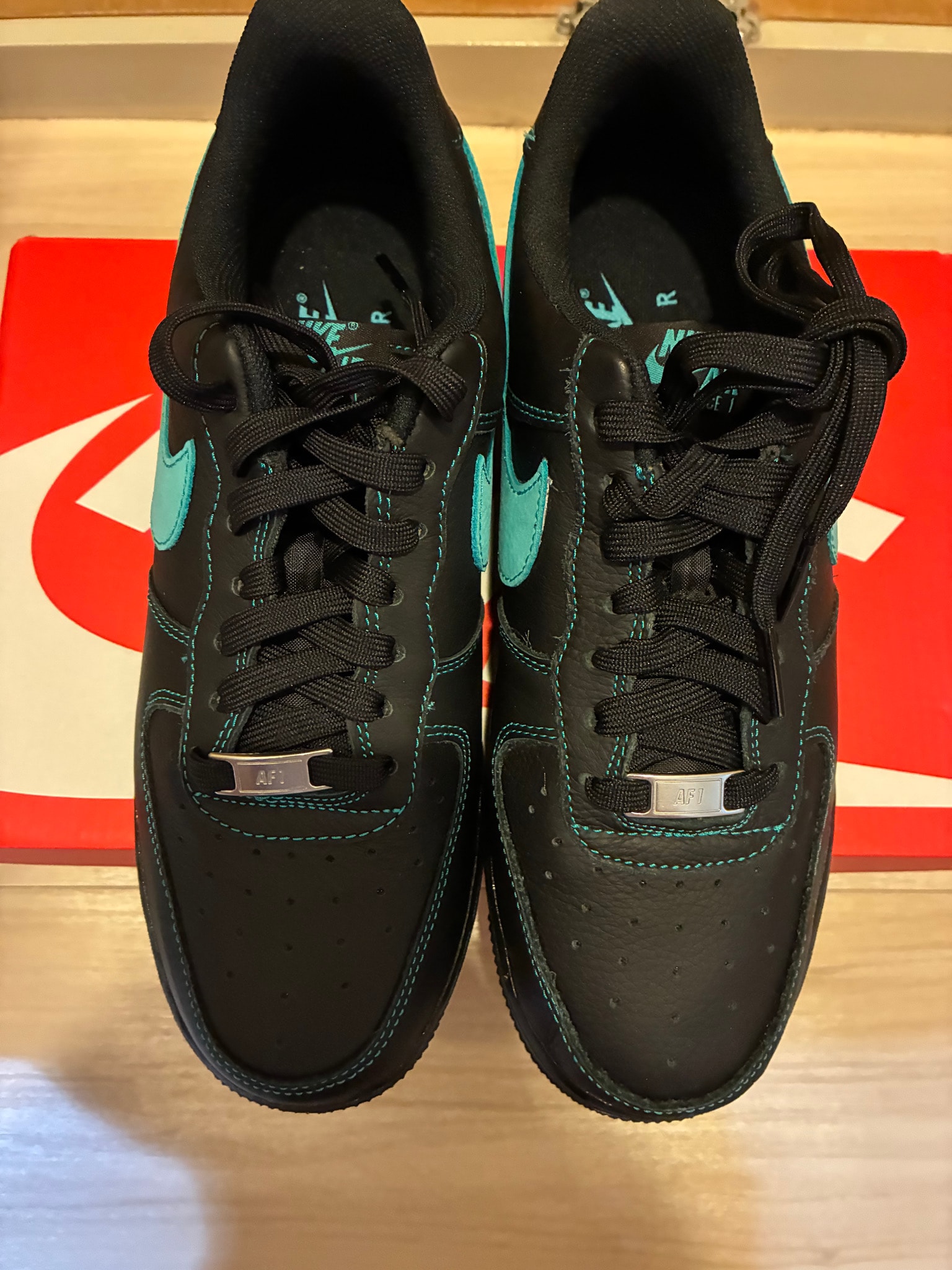 Nike Air Force 1 Low "Black Tiffany"