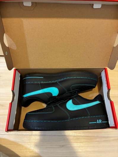 Nike Air Force 1 Low "Black Tiffany"