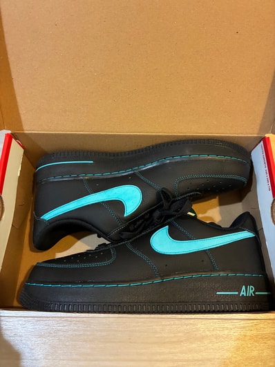 Nike Air Force 1 Low "Black Tiffany"