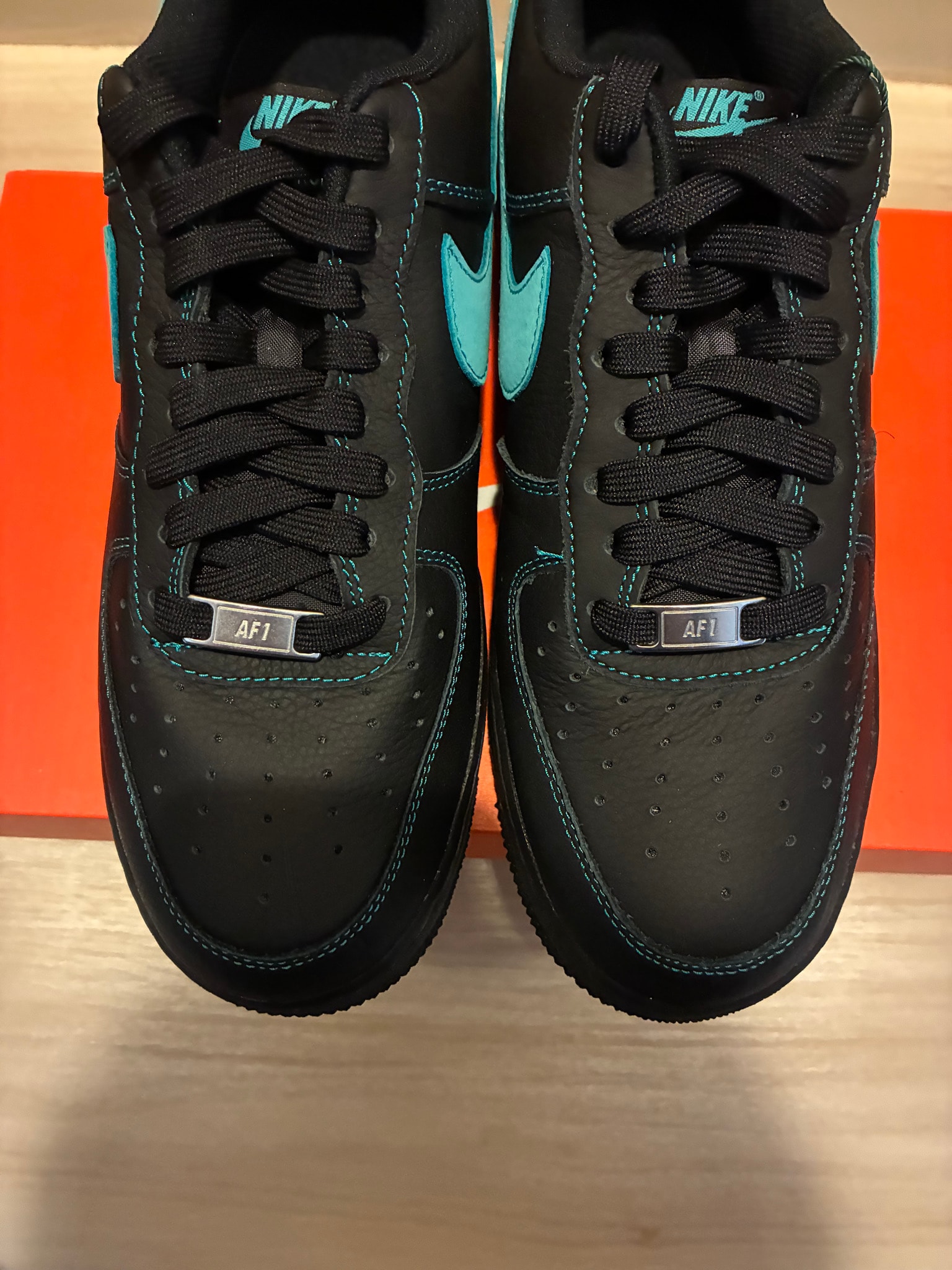 Nike Air Force 1 Low "Black Tiffany"
