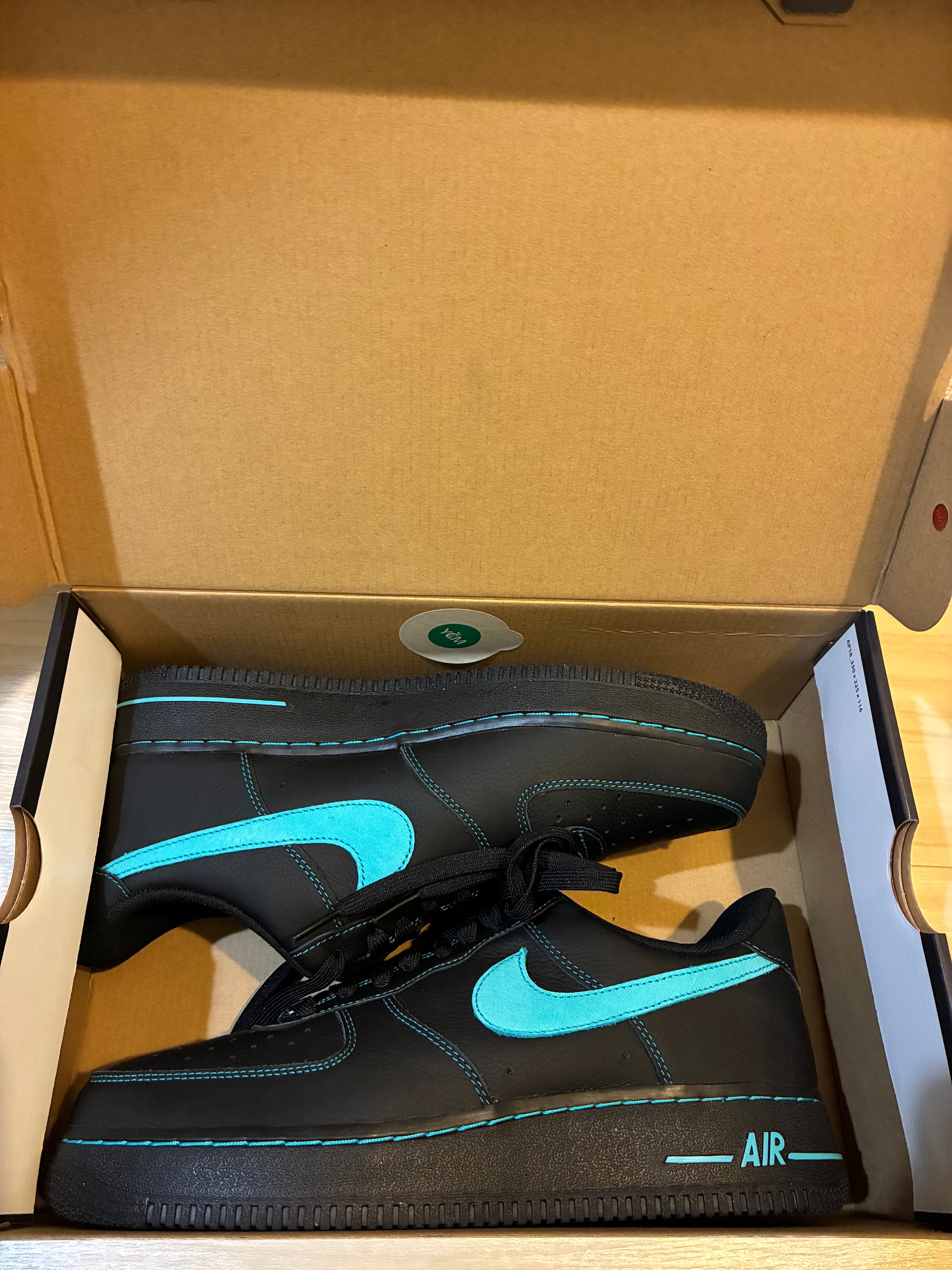 Nike Air Force 1 Low "Black Tiffany"