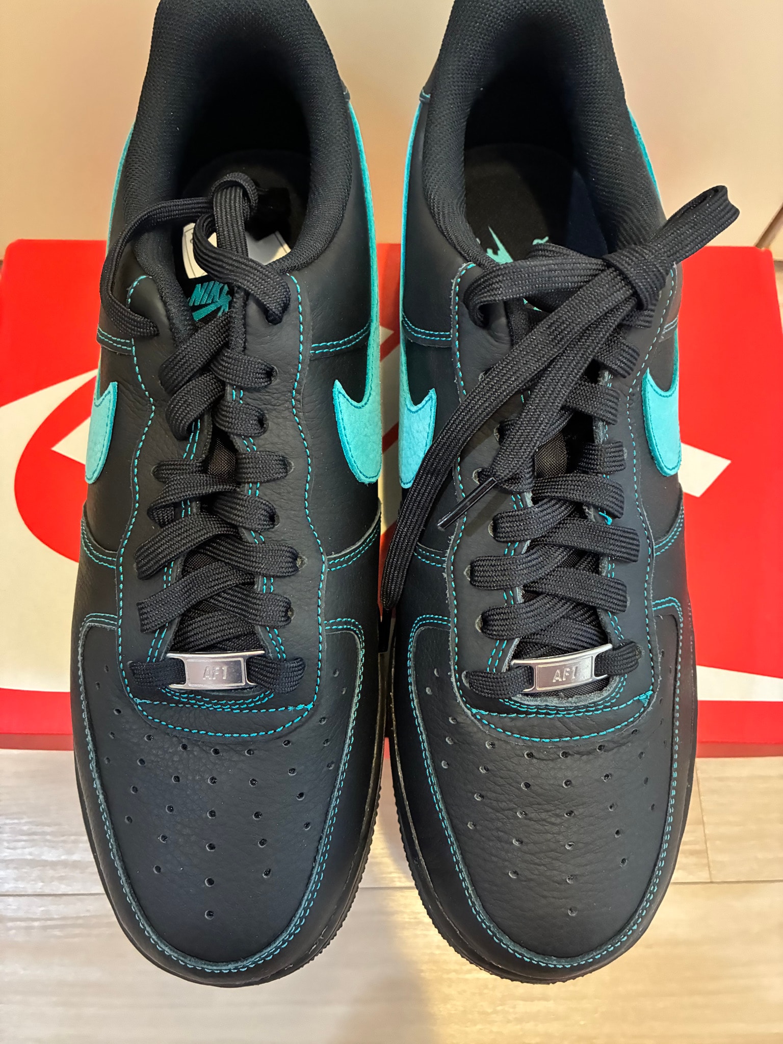 Nike Air Force 1 Low "Black Tiffany"