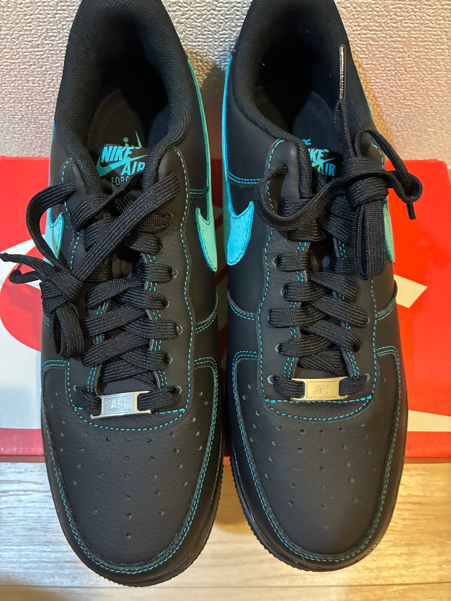 Nike Air Force 1 Low "Black Tiffany"