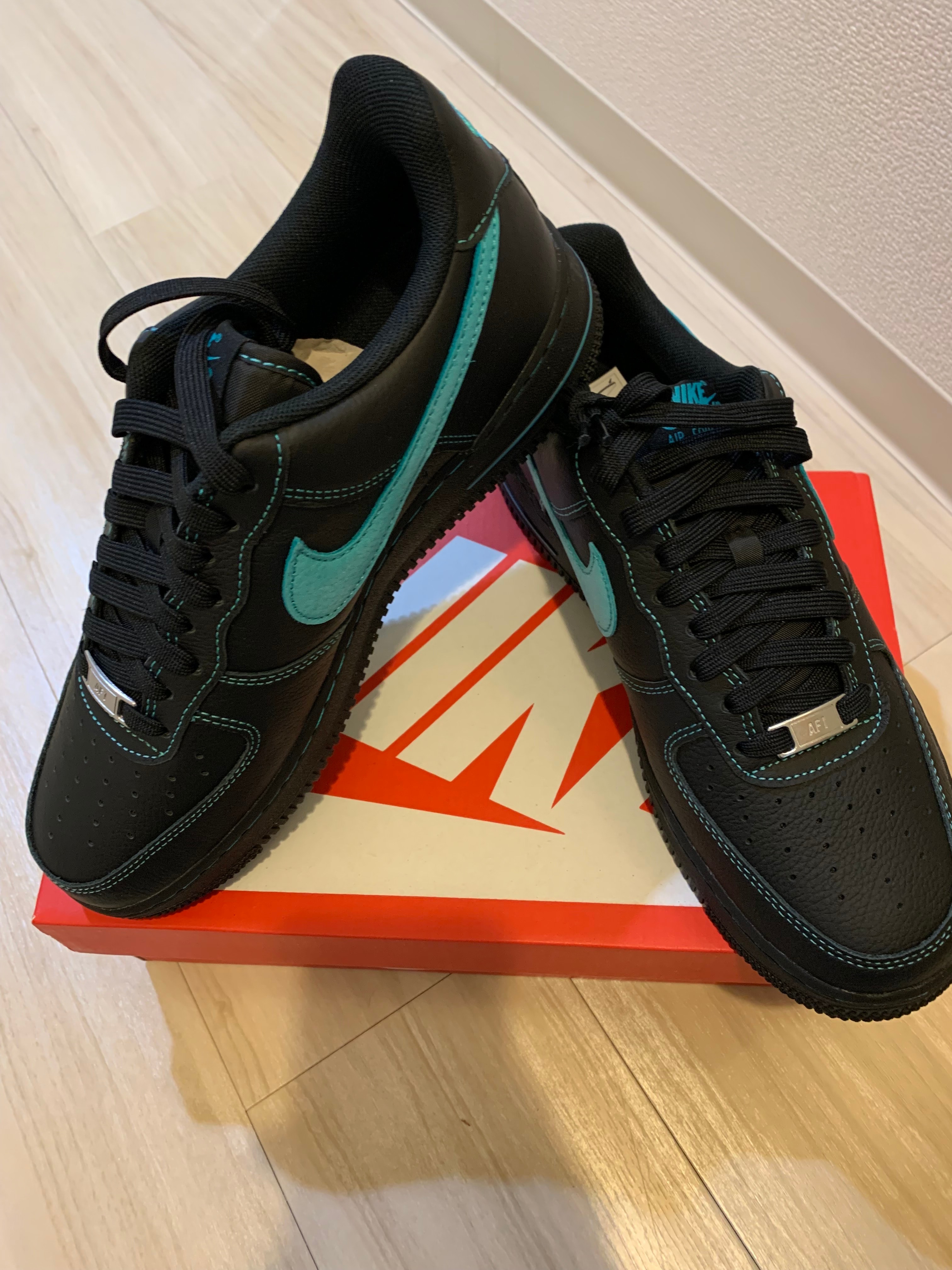 Nike Air Force 1 Low "Black Tiffany"