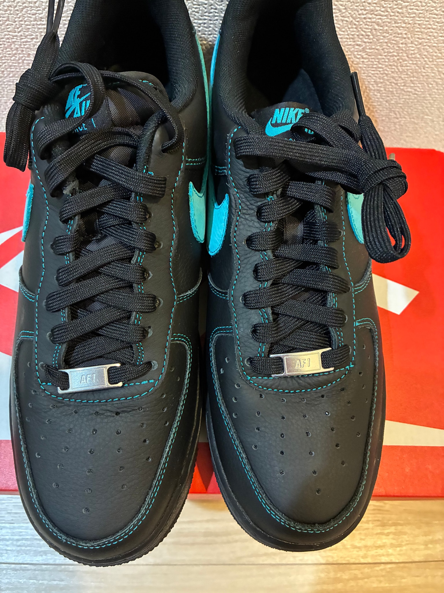 Nike Air Force 1 Low "Black Tiffany"