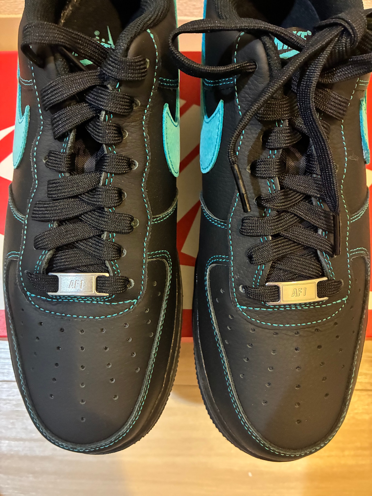 Nike Air Force 1 Low "Black Tiffany"