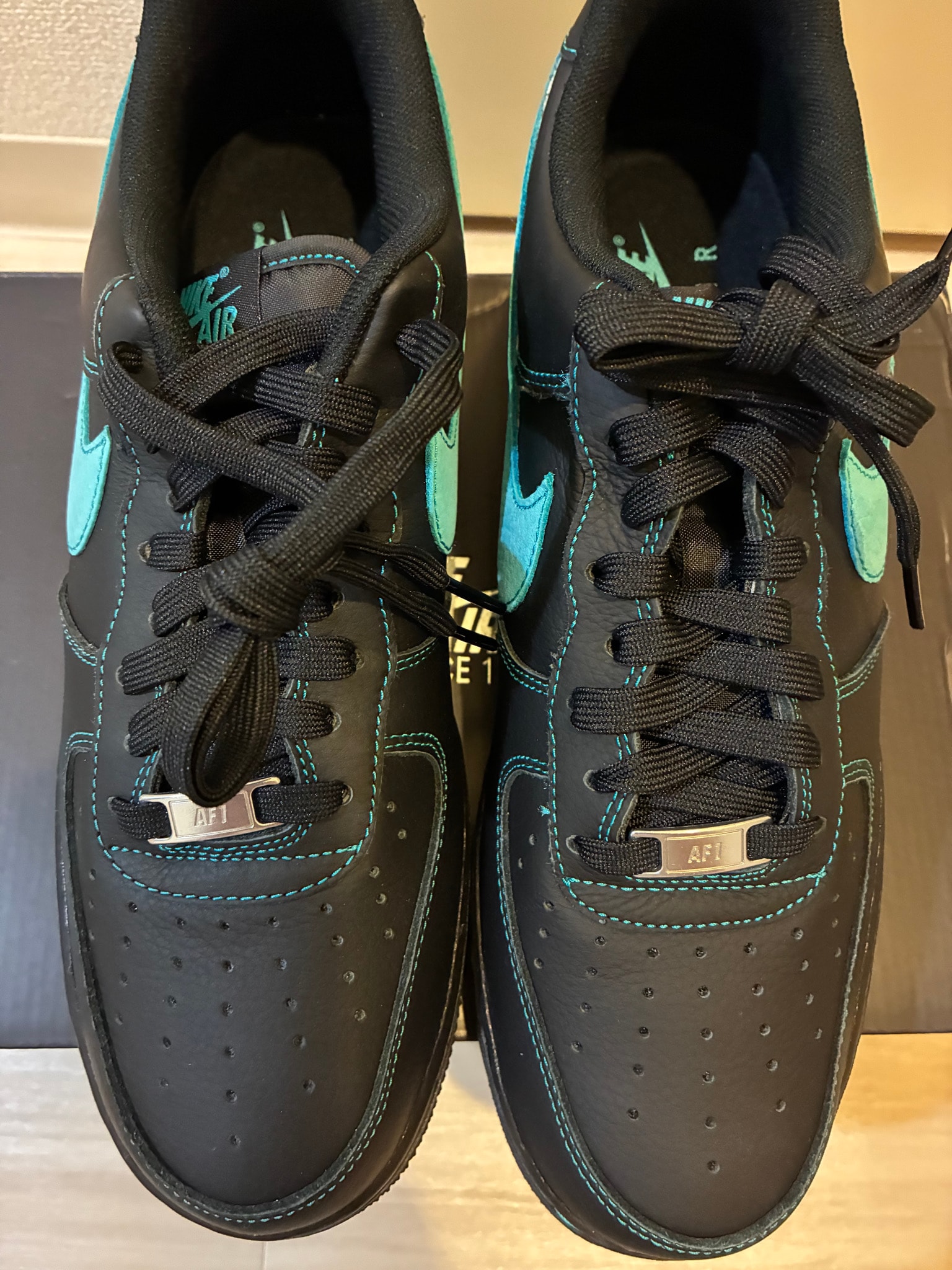 Nike Air Force 1 Low "Black Tiffany"