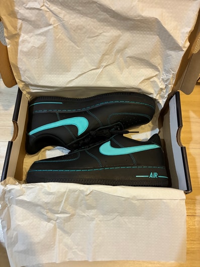 Nike Air Force 1 Low "Black Tiffany"