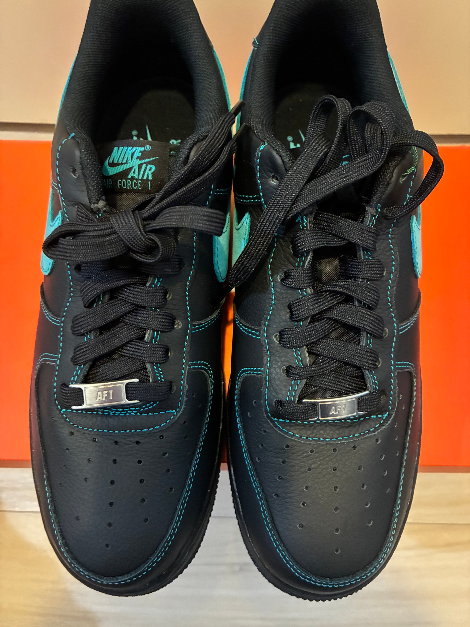 Nike Air Force 1 Low "Black Tiffany"
