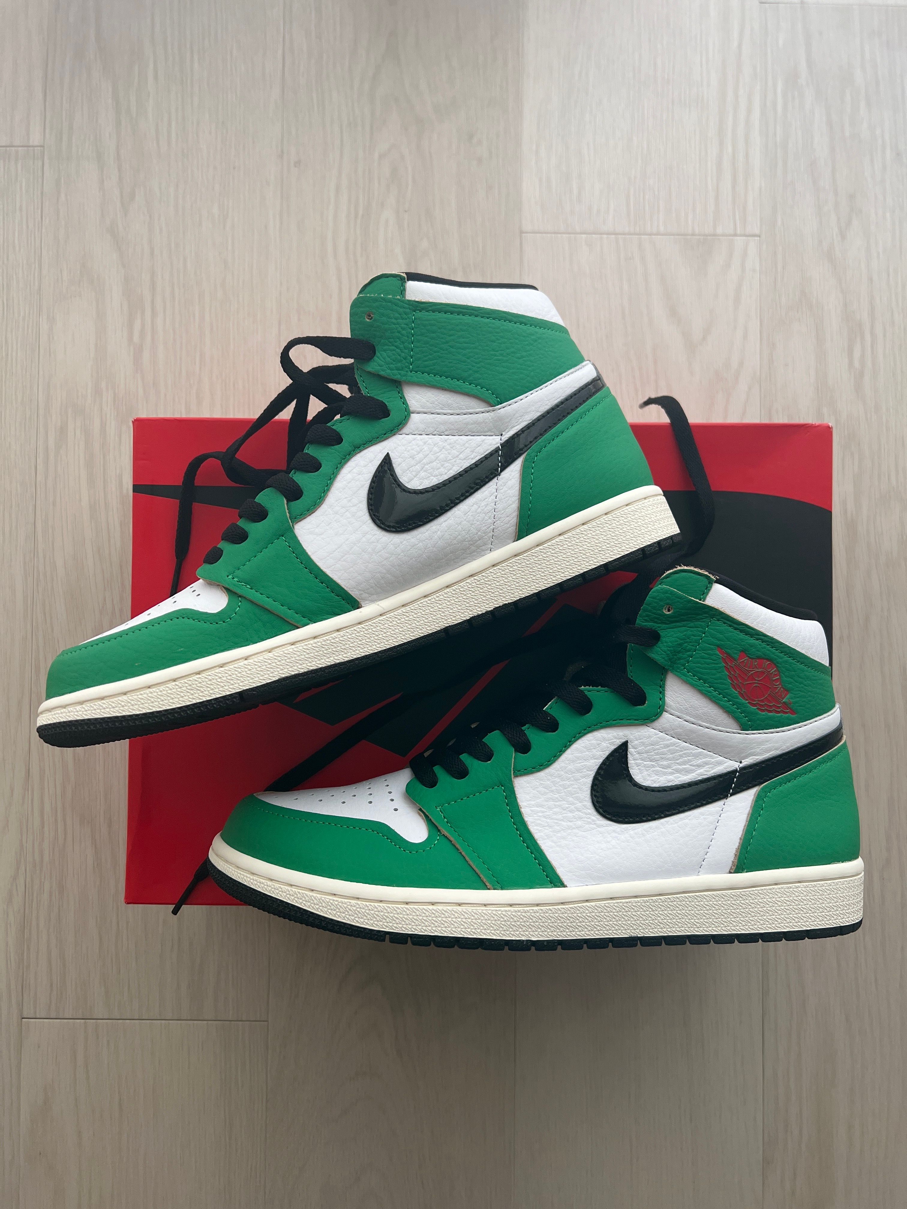 Nike Women's Air Jordan 1 High OG "Lucky Green/White-Sail-Black"
