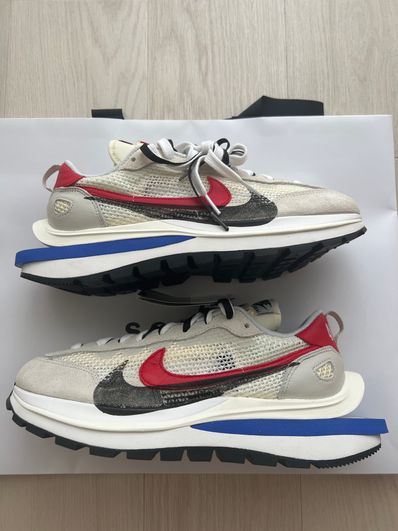 sacai × Nike Vapor Waffle "Royal Fuchsia"