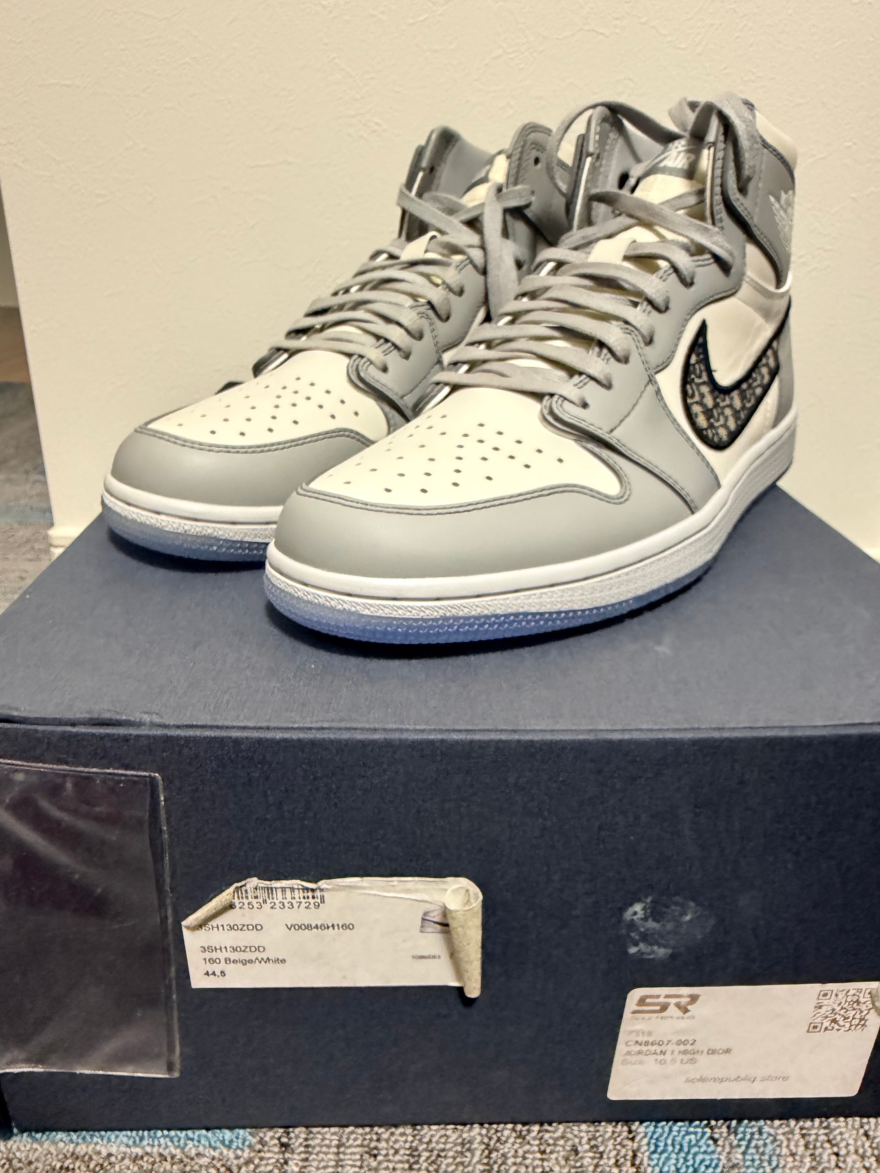 Dior × Nike Air Jordan 1 High OG "DIOR"