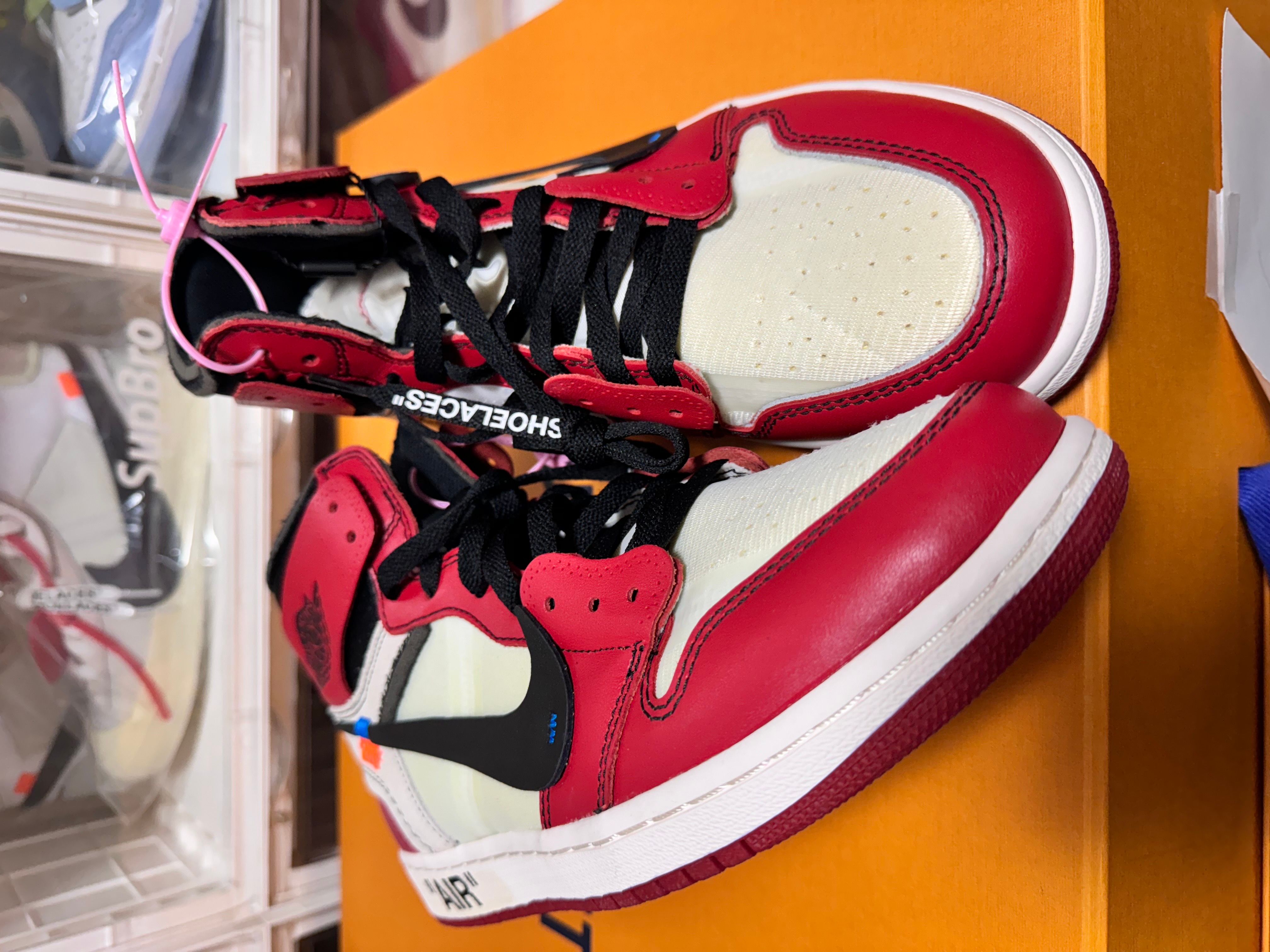 Off-White × Nike Air Jordan 1 Retro High The Ten "Chicago"