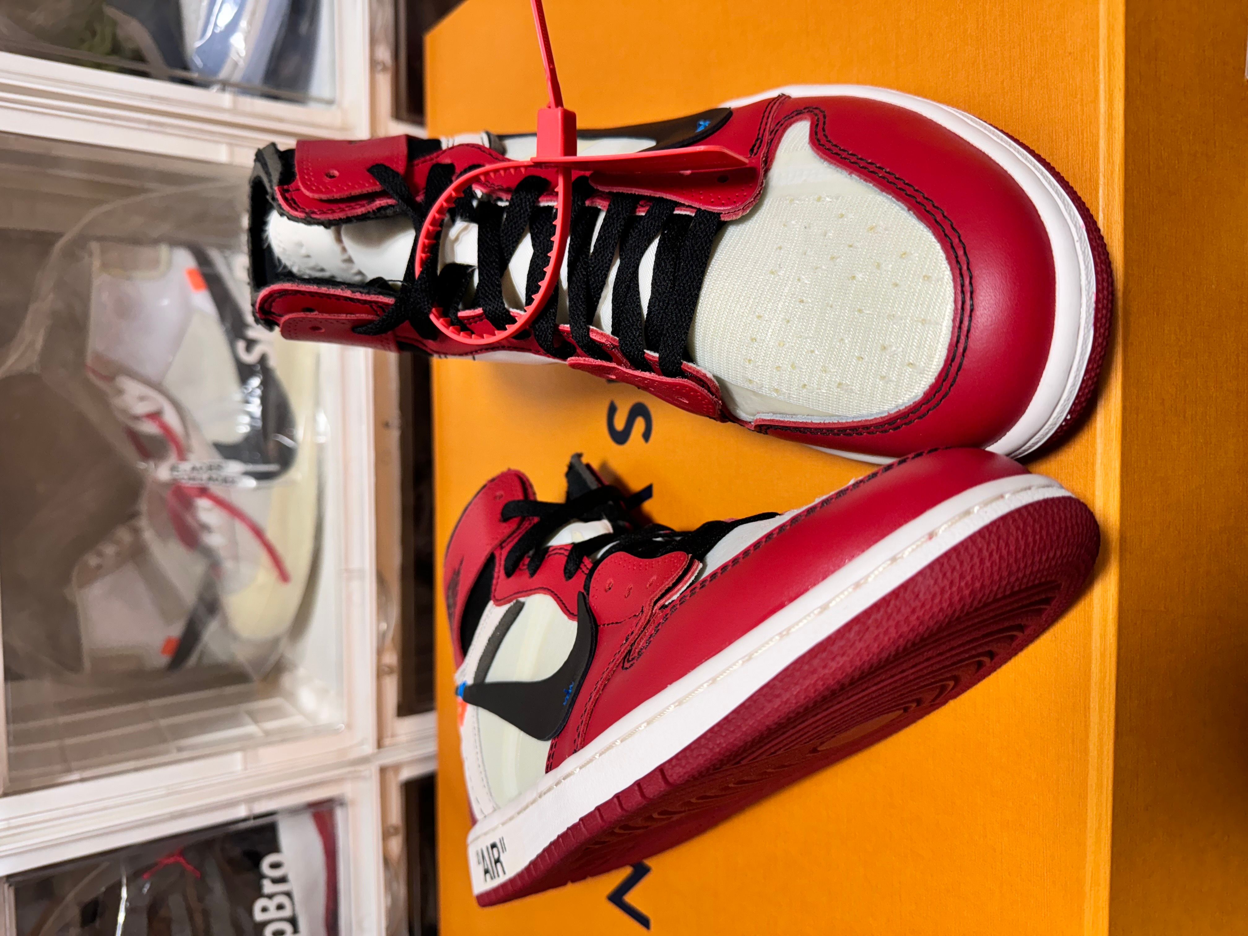 Off-White × Nike Air Jordan 1 Retro High The Ten "Chicago"