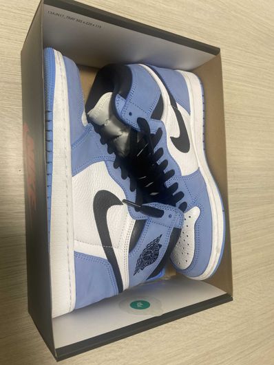 Nike Air Jordan 1 High OG "University Blue"