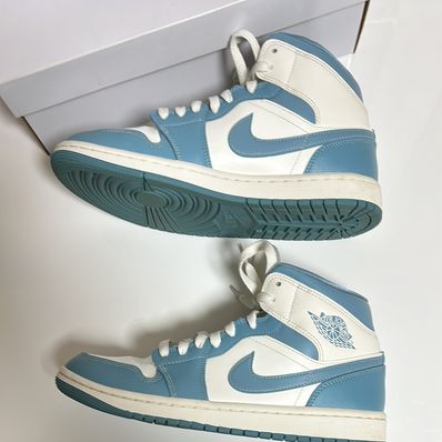 Nike Women's Air Jordan 1 Mid "University Blue"