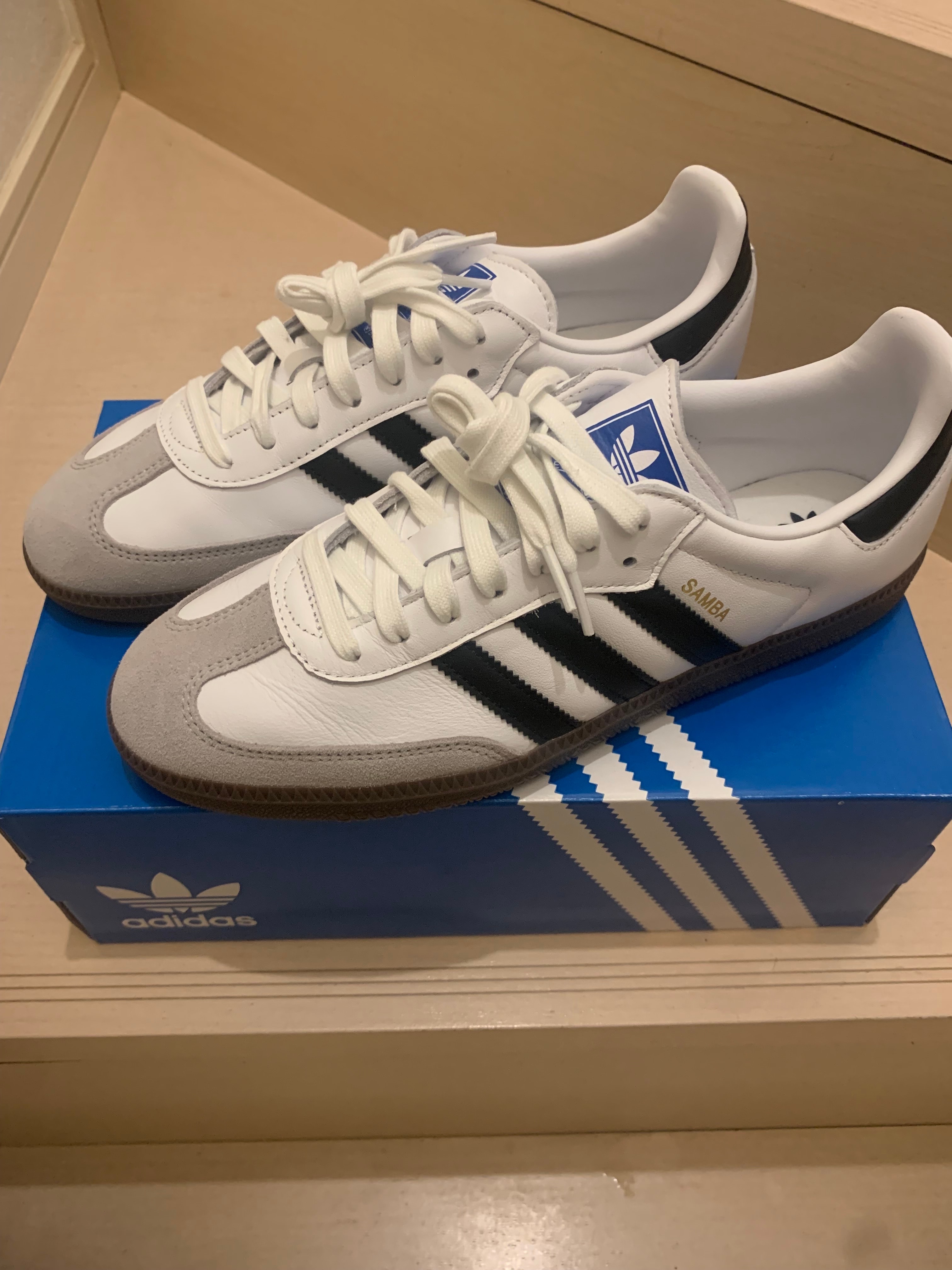 人気新品　adidas Samba ホワイト/ブラック スニーカー 国内6月7日発売予定】 アディダス オリジナルス サンバ OG