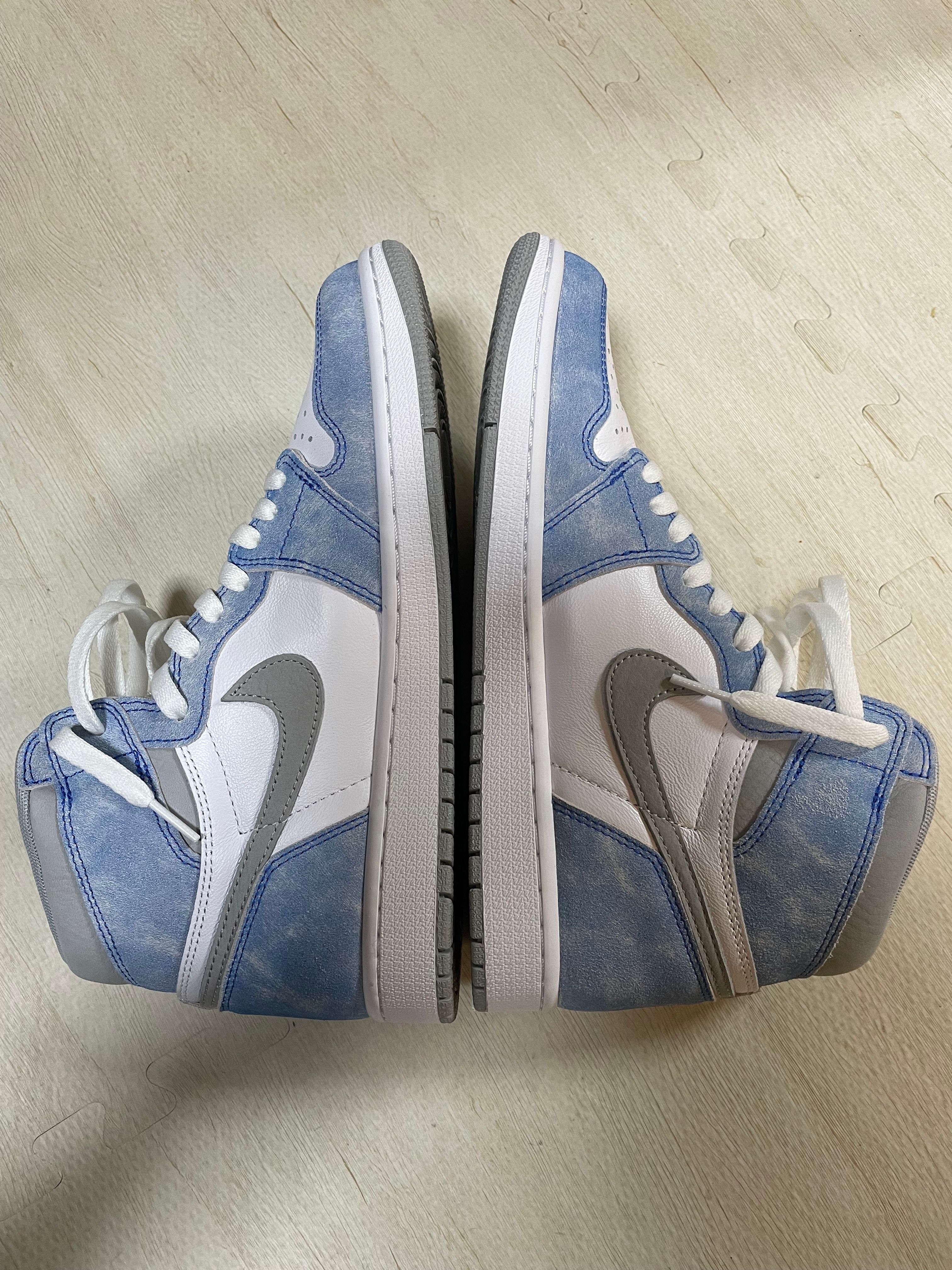 Nike Air Jordan 1 High OG "Hyper Royal"